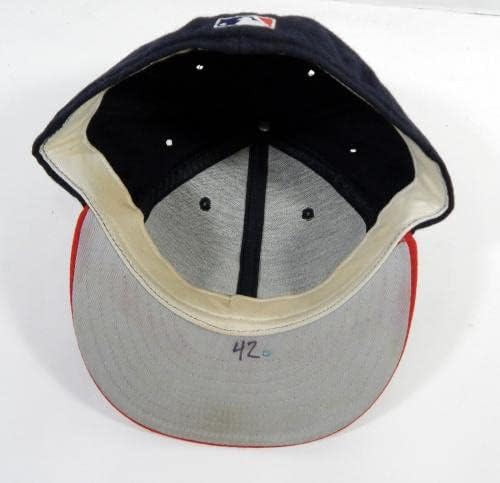 1997 Атланта Брейвз Нед Yost 42 Използван в играта тъмно синя шапка 7.375 DP22846 - Използваните в играта шапки MLB